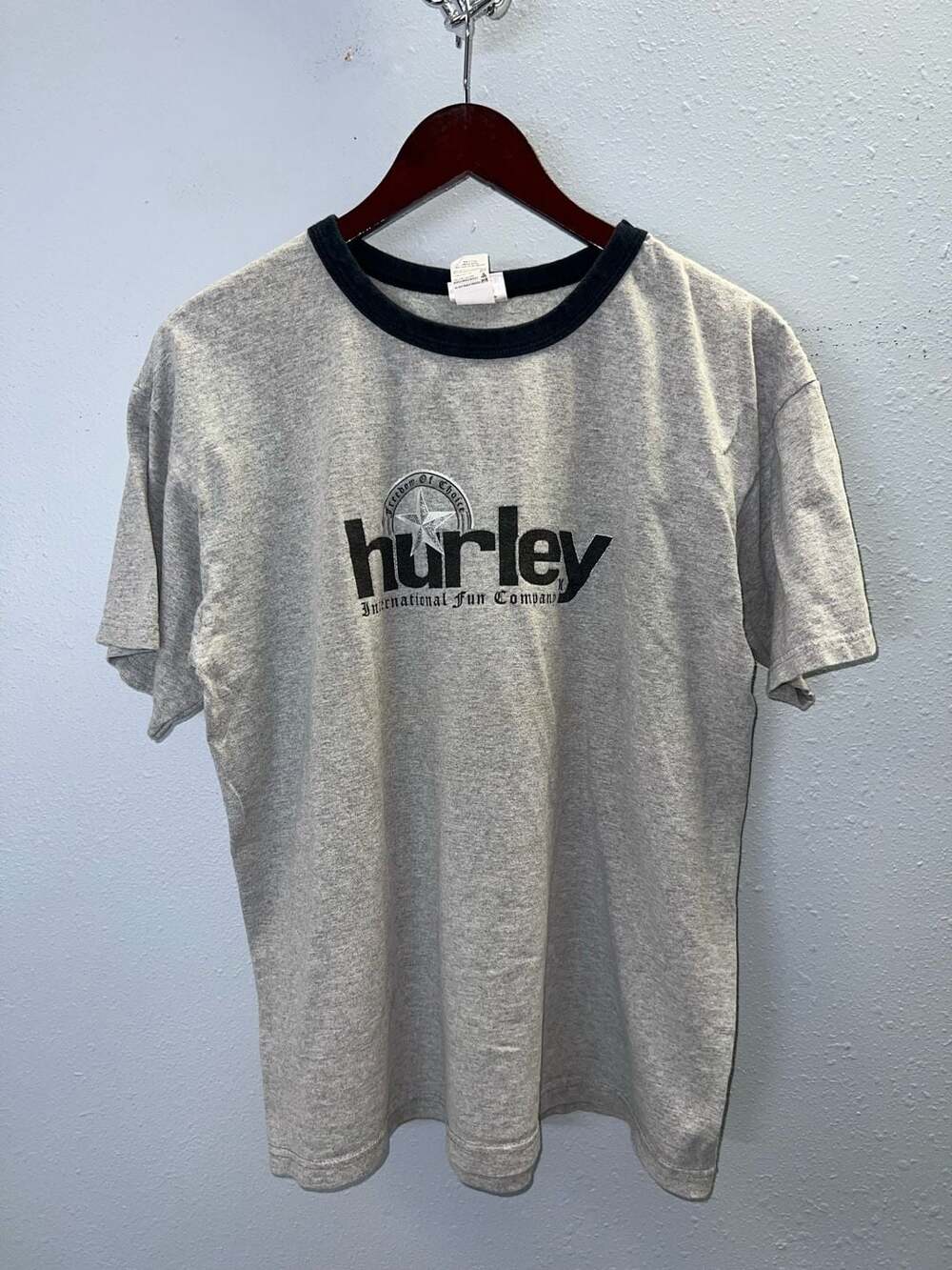 Vintage Hurley International Graphic Ringer T-Shirt Mens Large Gray Y2K 0613